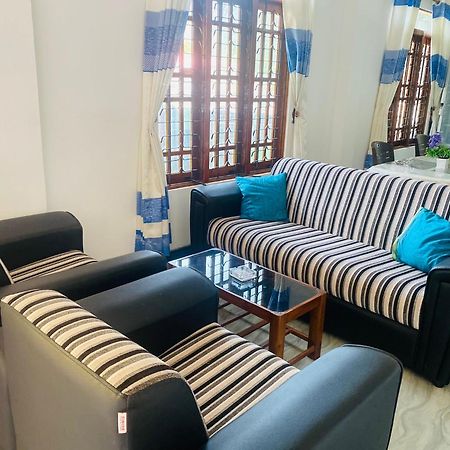 Lavendra Guset House 호텔 날라탄니야 외부 사진