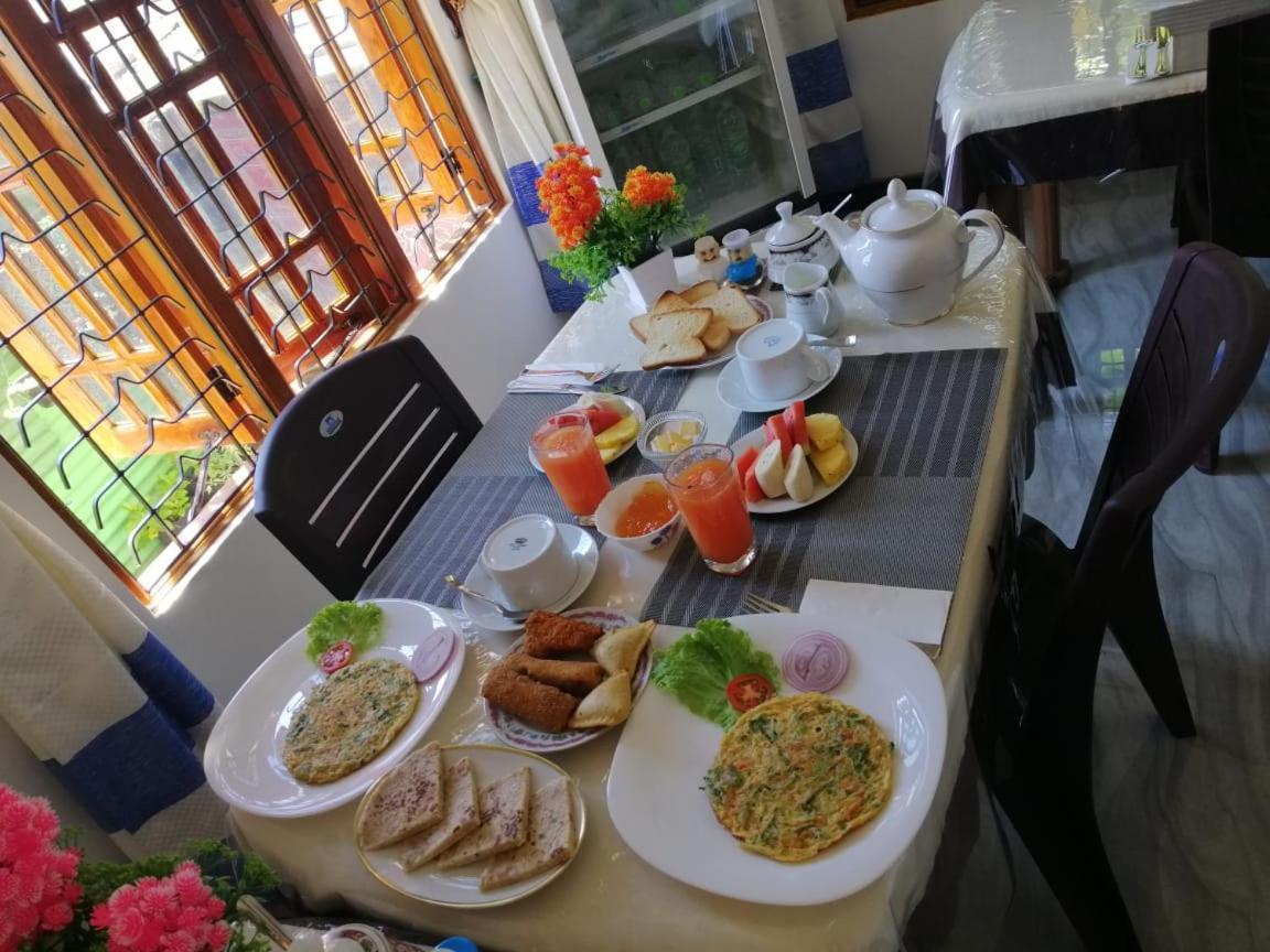 Lavendra Guset House 호텔 날라탄니야 외부 사진
